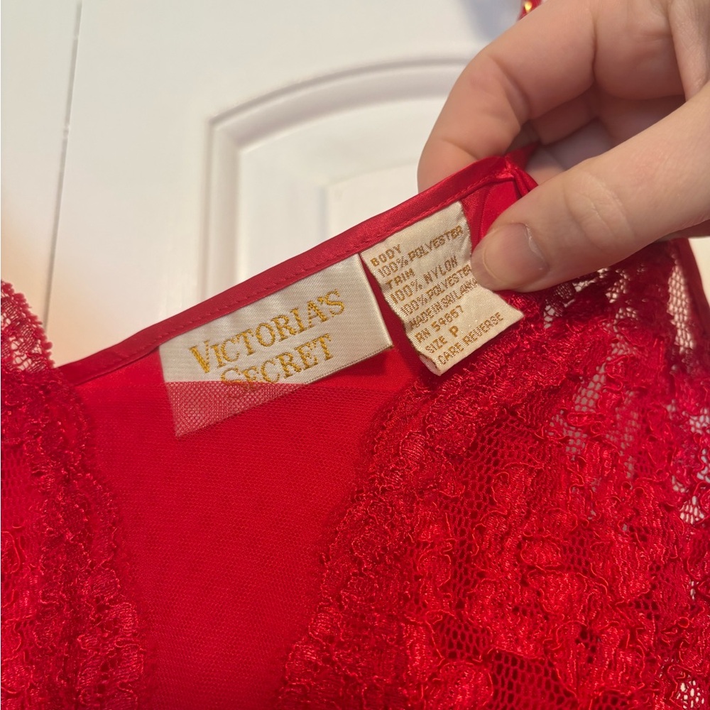 Vintage Victoria’s Secret gold label red slip satin and lace - Picture 4 of 6